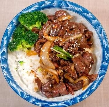 R14 Beef Teriyaki Bowl 铁板牛肉盖饭